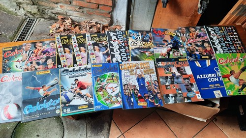 Lotto album calciatori - 18,