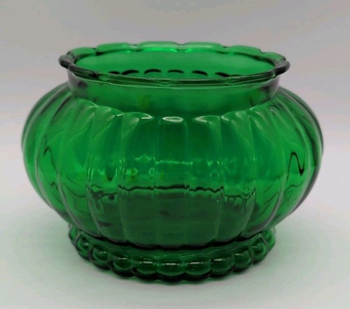 Co ribbed oval vase - co,
