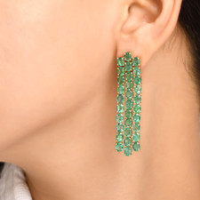 Antico orecchino a perno con