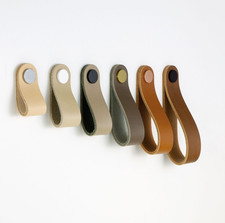 Maniglia per mobili in pelle