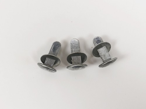 Wehrmacht set rivetti elmetto