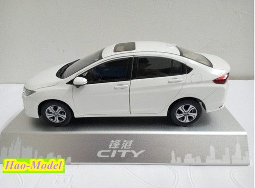 Modellino auto honda city - 1:18,