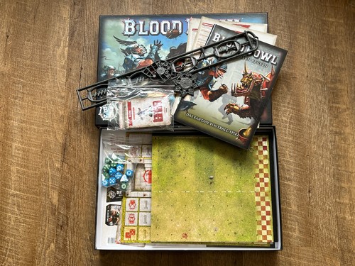 Blood bowl scatola base - blood,