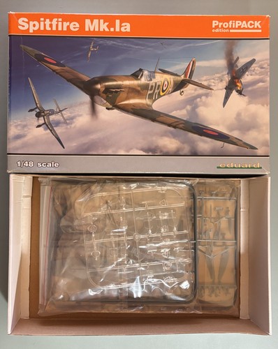 Eduard 82151 spitfire - eduard,