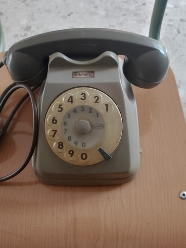 Vecchio telefono fisso - vecchio, sip