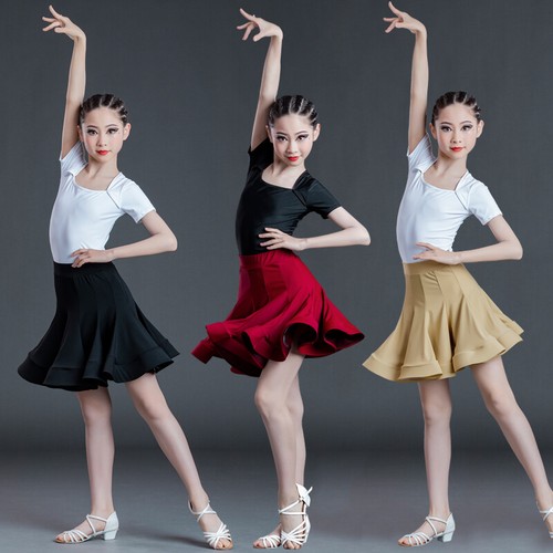 Costume moderno ragazza