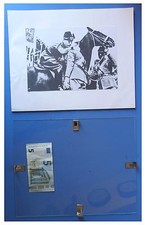 Benito Mussolini premia