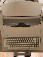 Macchina da scrivere Olivetti