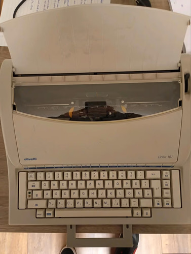 Macchina scrivere olivetti - scrivere,