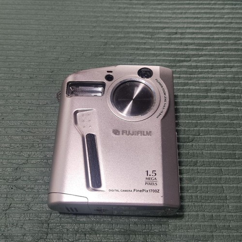 Fotocamera digitale compatta