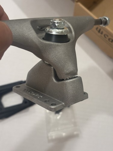 Carver skateboard truck - carver,