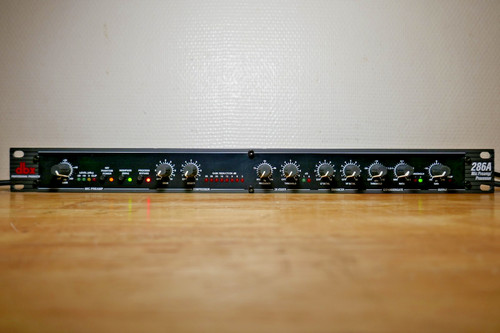 Préampli micro dbx - micro,