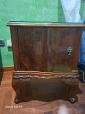 comò e comodini retró camera da letto. Oltre regalo  tavolo e 4 Sedie