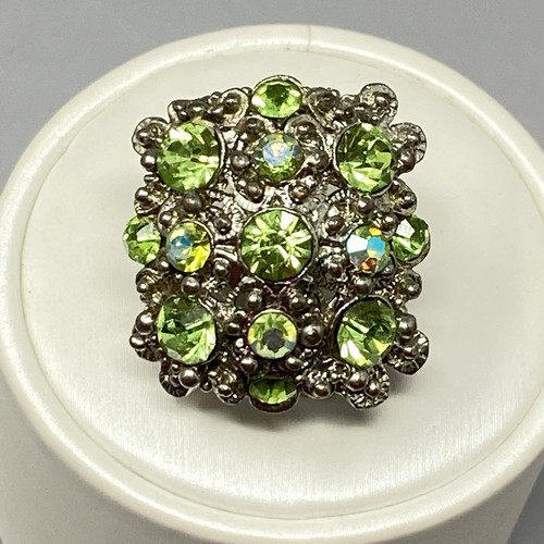 Anello cocktail vintage verde