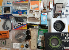 Lotto materiale elettronico