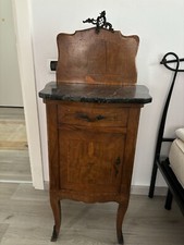 Coppia di comodini primo 900 legno massello intarsiati e marmo nero