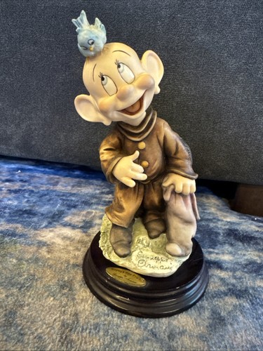 Disney dopeys new friend - disney,