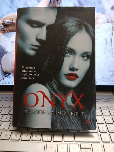Onyx jennifer armentrout - jennifer,