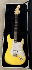 Fender Stratocaster Blink 182 Limited Edition con Custodia; Ottimo