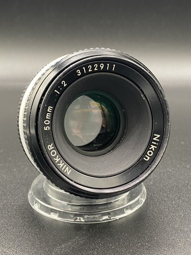 Nikon nikkor 50mm - nikkor, f/2