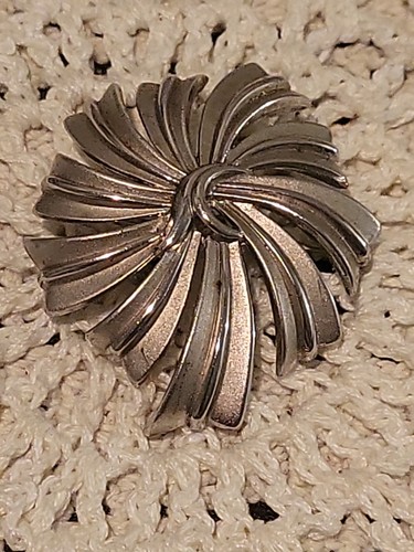 Spilla vintage firmata - , corona