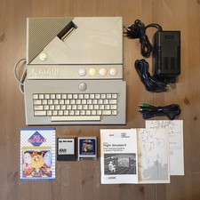 Atari XE + Tastiera + 2 Giochi con Manuali + Alim + Cavo Video - Test Ok - A2