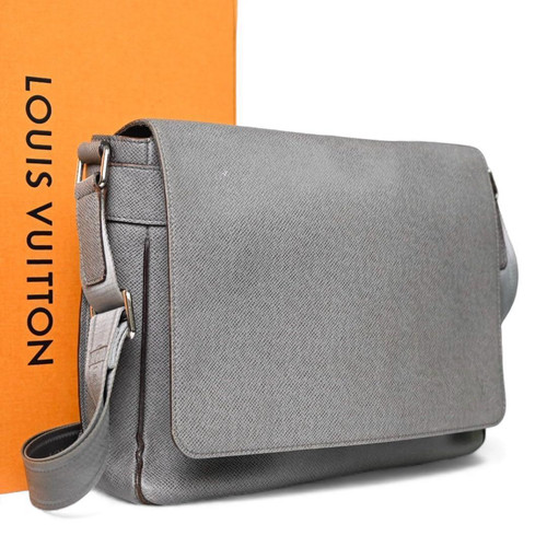 Louis vuitton taiga roman grey - taiga,
