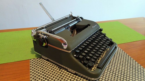Macchina scrivere olympia - macchina,