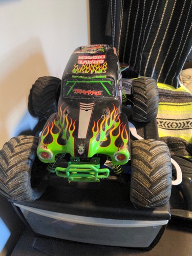 Traxxas grave digger stampede - grave,