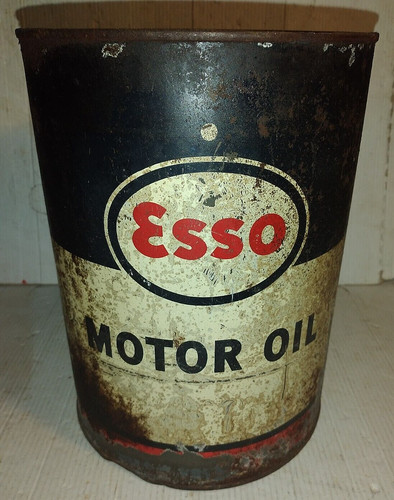 Vecchia latta olio esso - vecchia, di