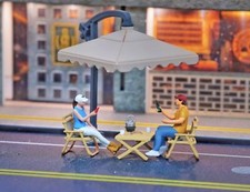 Modellino statuina dipinto EY