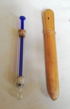 Antica siringa medica in