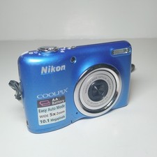 Nikon Coolpix L23 Fotocamera Digitale NON FUNZIONANTE PER PARTI ROTTA  Azzurra