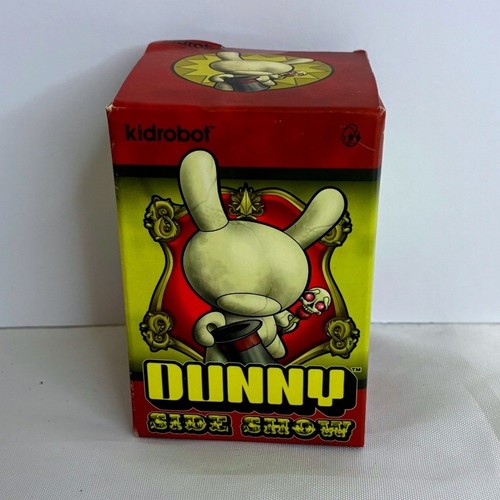 Kidrobot dunny side - kidrobot, show