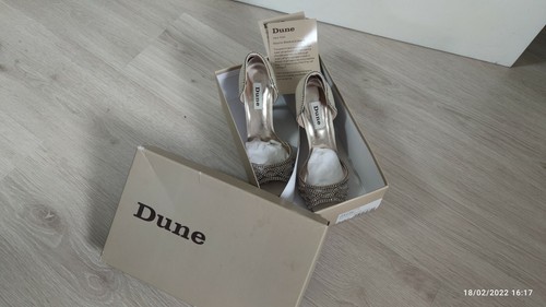 Scarpe sposa nuove con - scarpe,