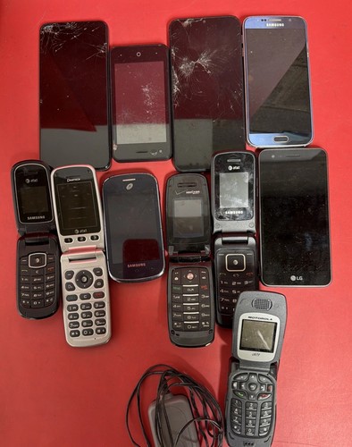 Lot cell phones - of, phones(