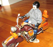 Motocicletta indiana in latta