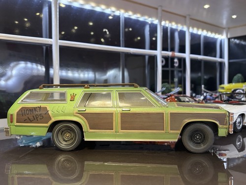 Greenlight vacation wagon - 1/18,