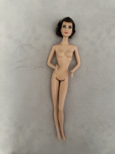 Barbie 2012 audrey - hepburn, in