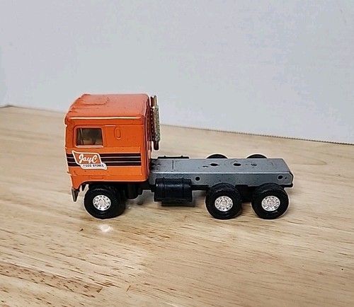 Cabina semi trattore - ertl, jay