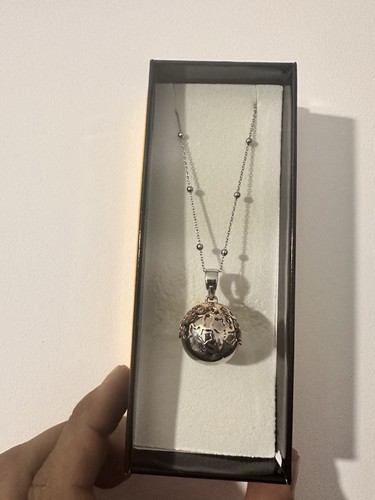 Collana chiama angeli