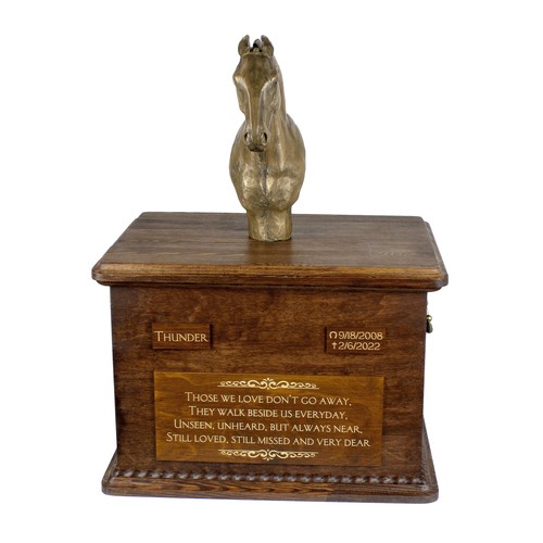 Cavallo hannoveriano urna