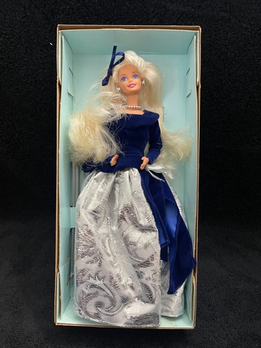 Barbie winter velvet avon - barbie,