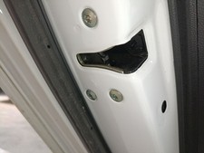 LEFT REAR DOOR LOCK / 2587497