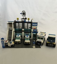 LEGO City Police Station 7498