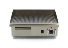 Fry top piastra griglia rigata