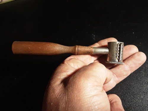 Vecchissimo dosatore per - dosatore,
