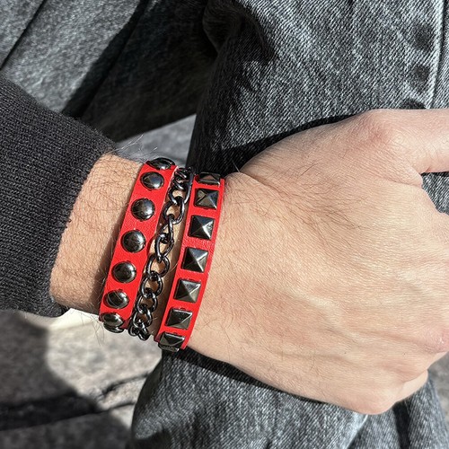 Bracciale borchiato unisex