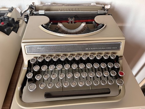 Macchina scrivere olivetti - da,