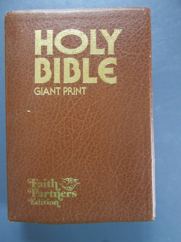 Holy bible giant print - bible,